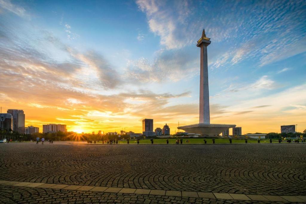 Hi Hotel Senen Джакарта Экстерьер фото